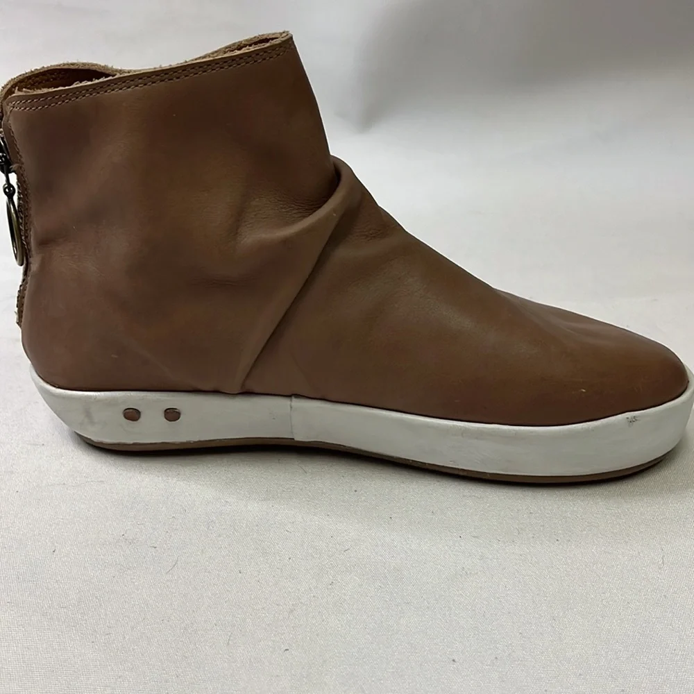 Beek Jager High Top Sneaker Bootie Brown Leather Women's Size 7.5 US